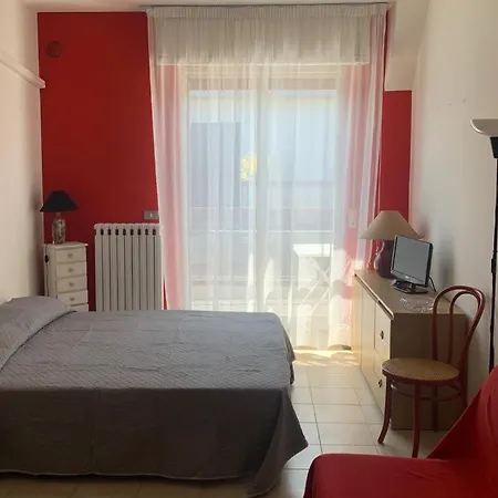 Apartment Monolocale Due Passi Dal Mare